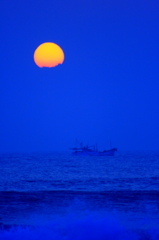 夜明けの海②