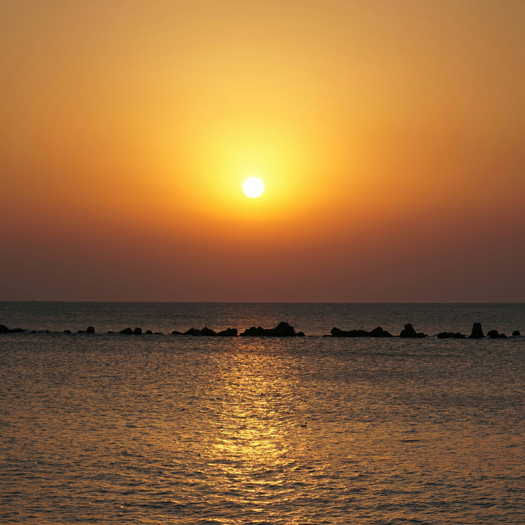 夜明けの浜 3