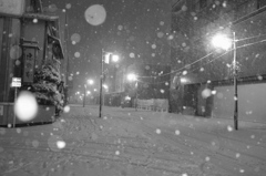 雪の降る夜