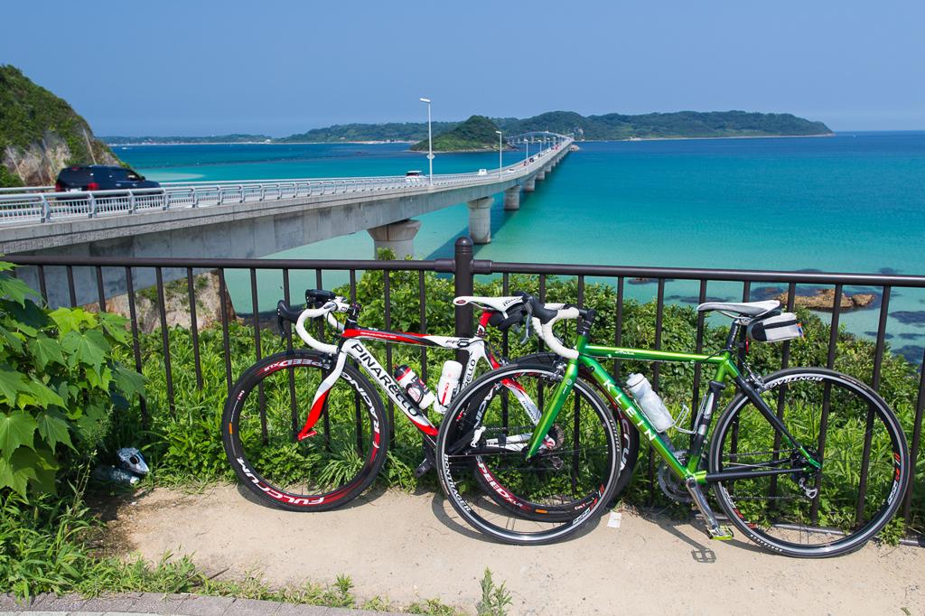 紺碧の海へ