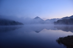 千丈寺湖の朝靄 (1)