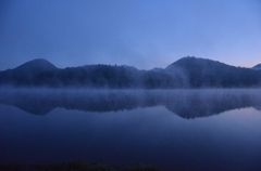 千丈寺湖の朝靄 (2)
