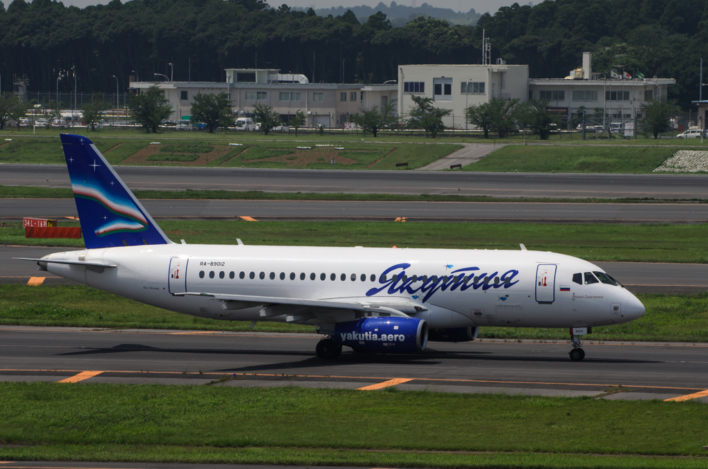 Yakutia Airlines Sukhoi 100-95B