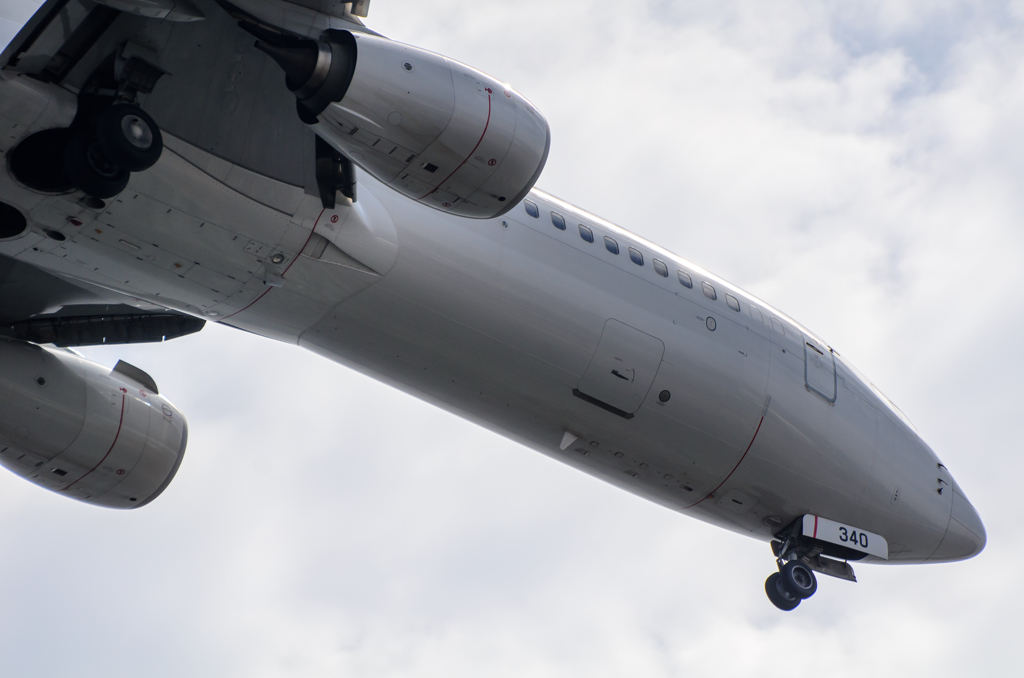 737