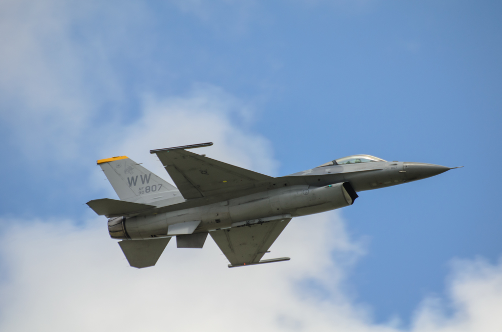 F-16