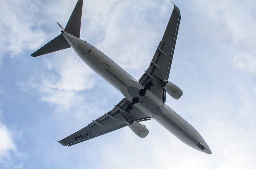 737