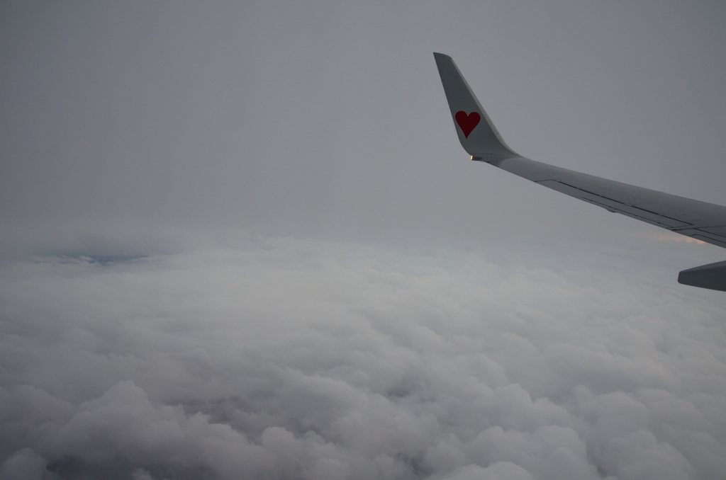 雲と雲の間