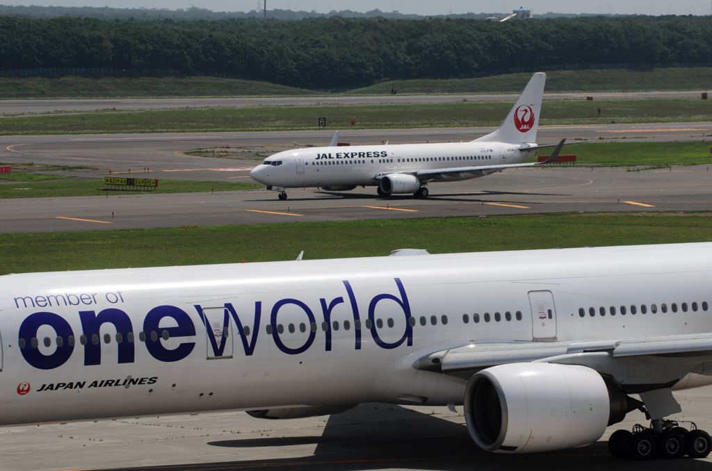 737, 777
