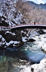 雪の神橋