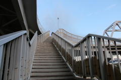 橋の階段