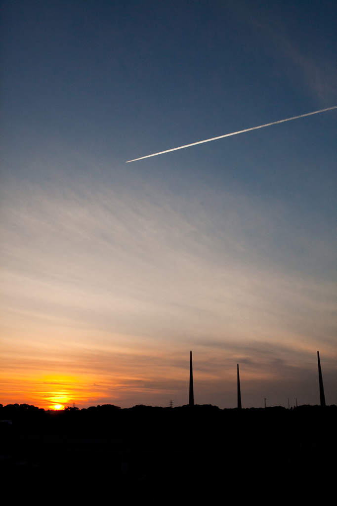 無線塔と夕陽