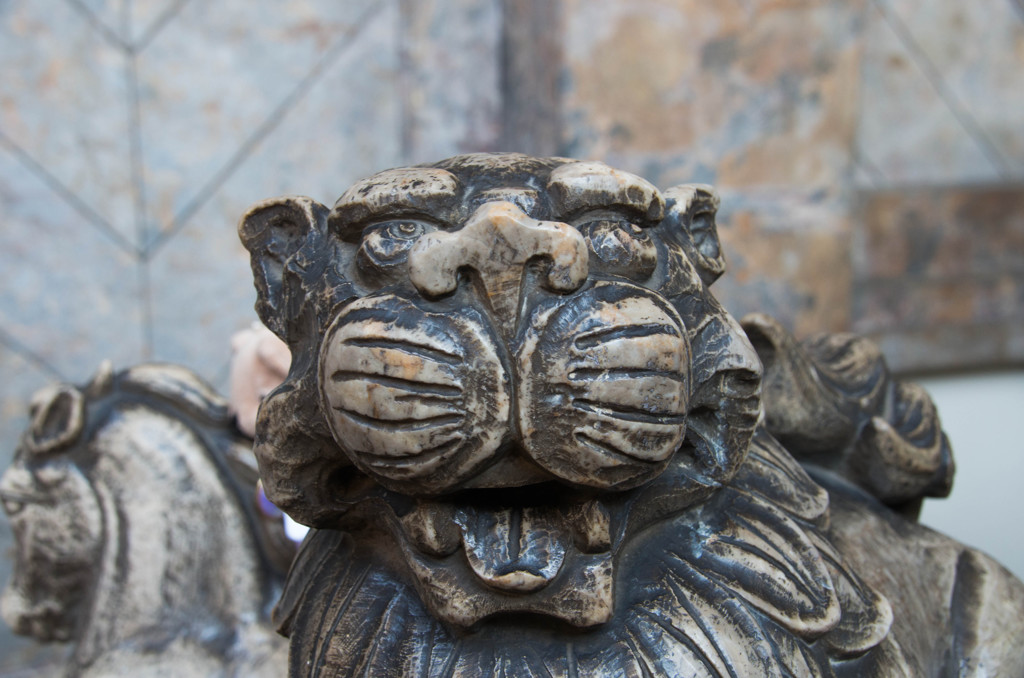 築地本願寺のアザゼルさん