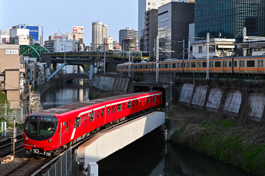 お茶の水３路線