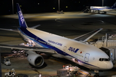 夜の空港