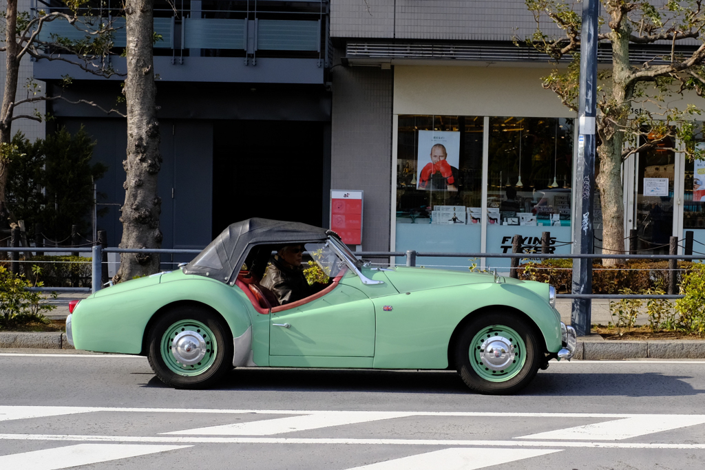 街で見かけたカッコイイ車（Triumph）