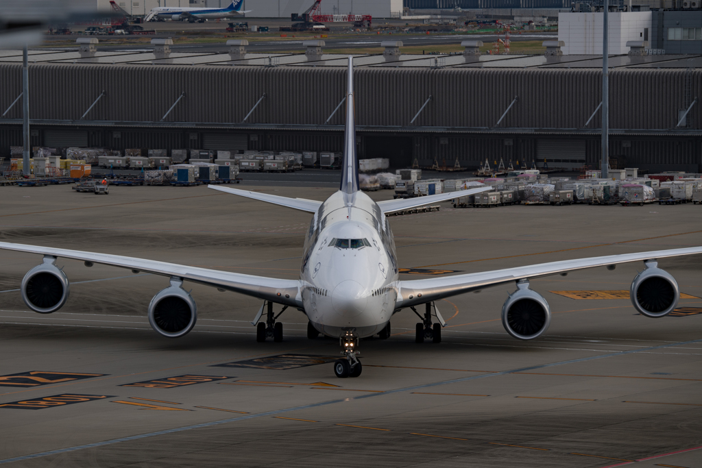 B747