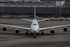 B747