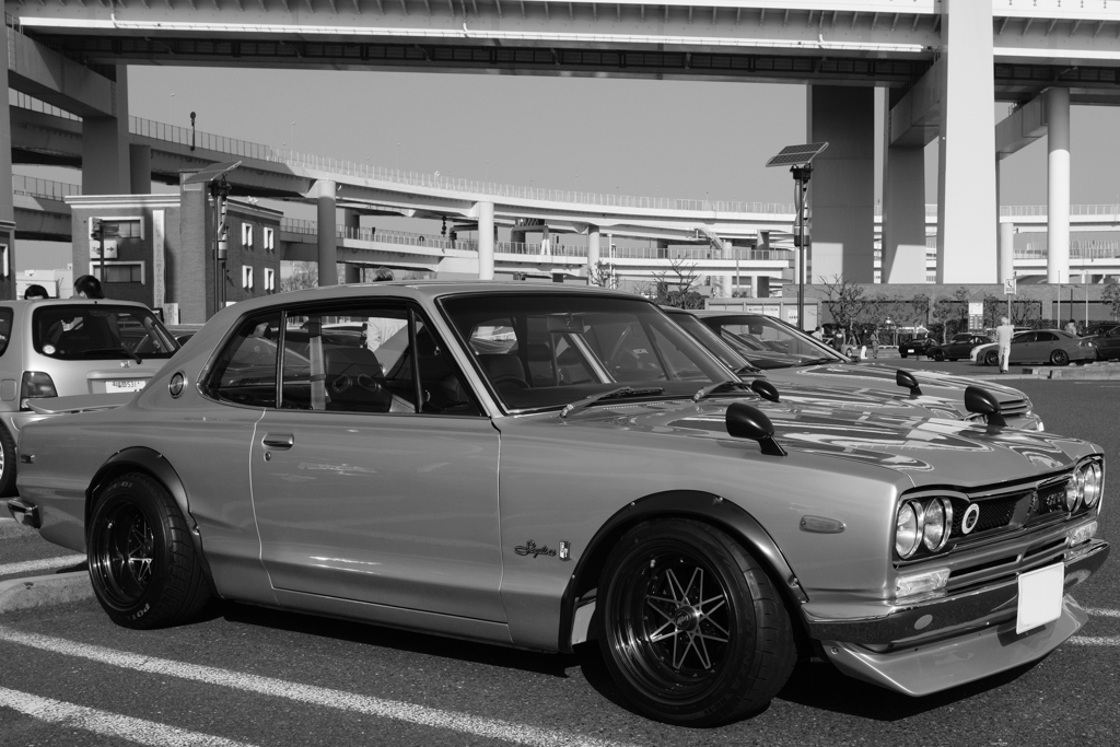 パーキングで見かけたカッコイイ車（SKYLINE GT-R） 