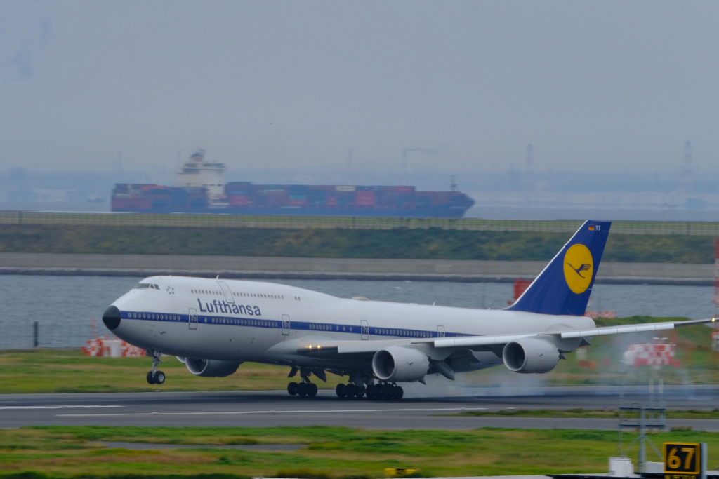 第２ターミナルから_B747-8
