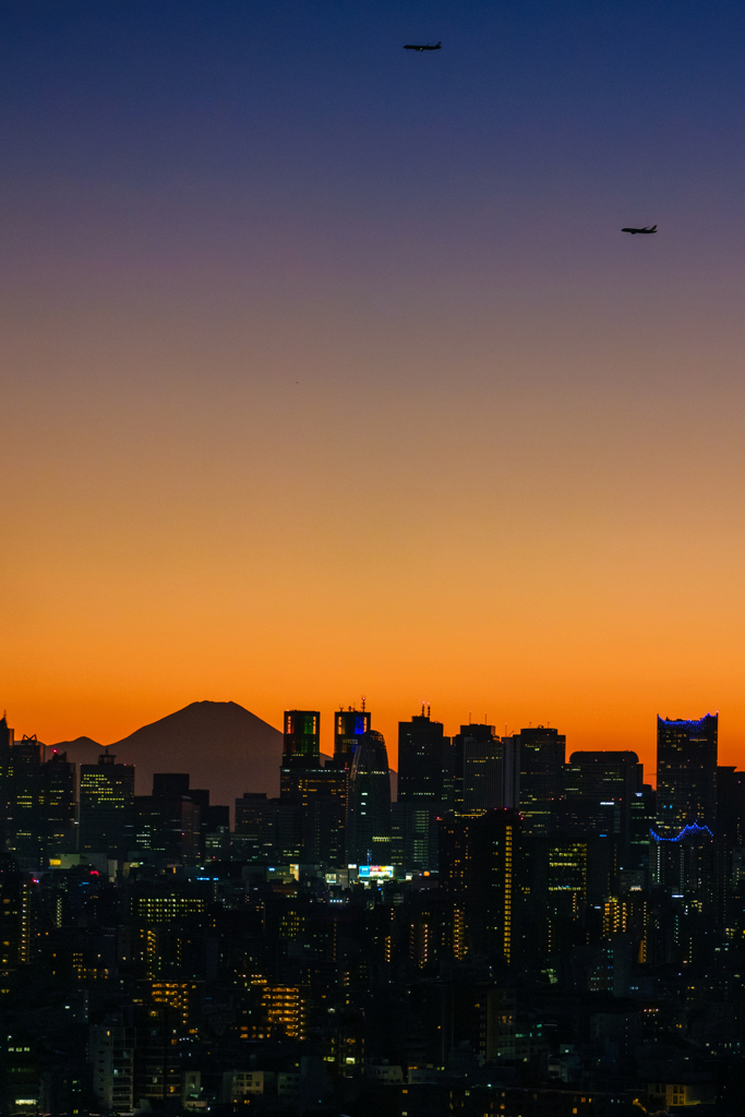 新宿上空通過