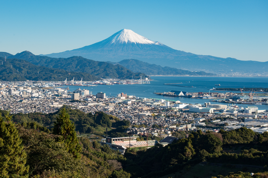 清水港と富士山