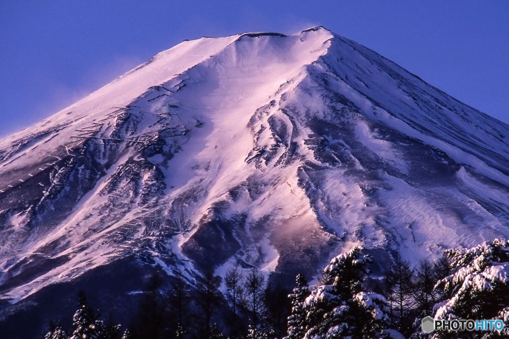 厳富士