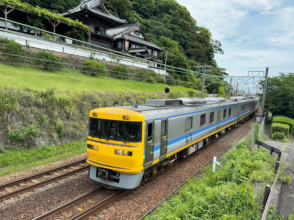 清見寺とキヤ95系