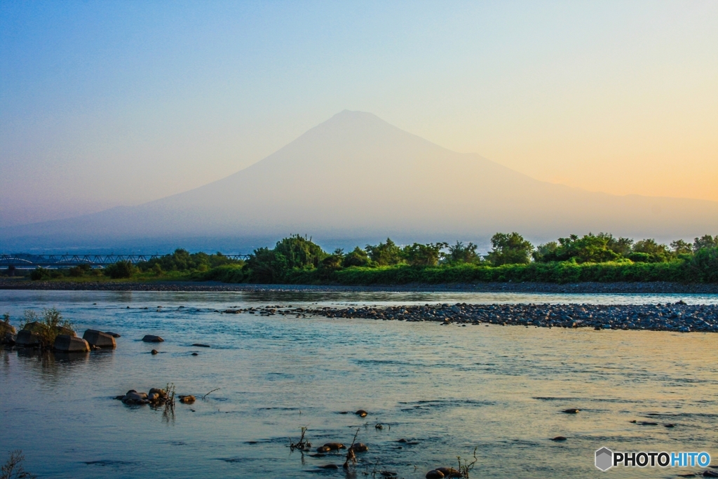 早朝の富士山