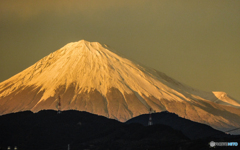 夕日に染まる富士山