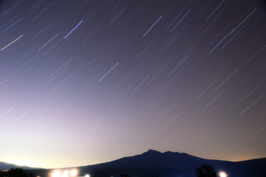 知床　斜里岳の星空