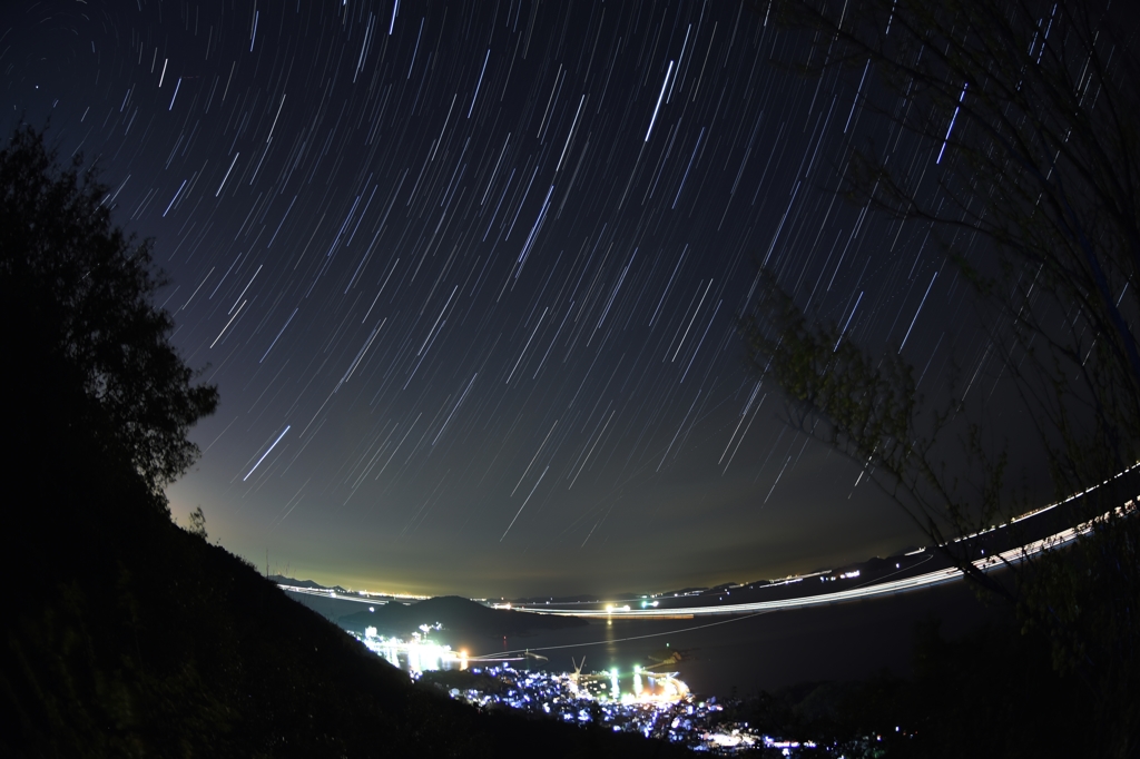 巡る星たちと港町