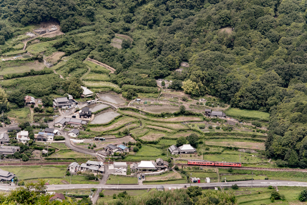 棚田を走る