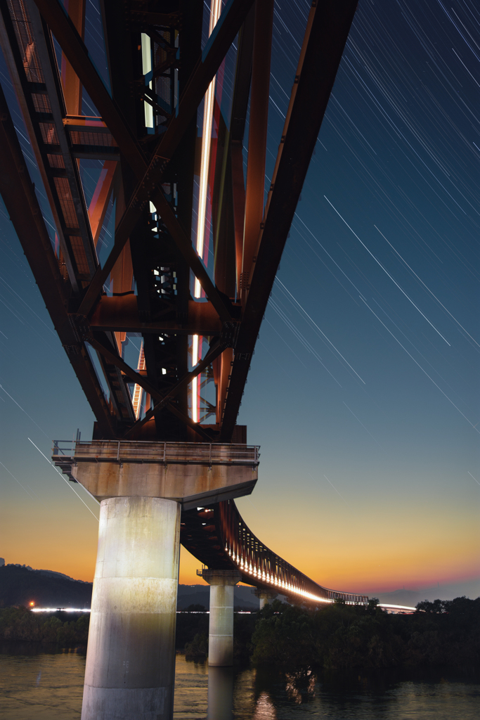 Sunset under the starlight