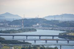 遠景の山陽本線