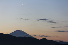 富士山と飛行機雲