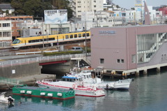 鳥羽の街を眼下に