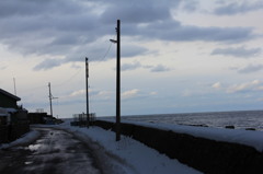 静かな海辺の街