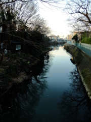 川
