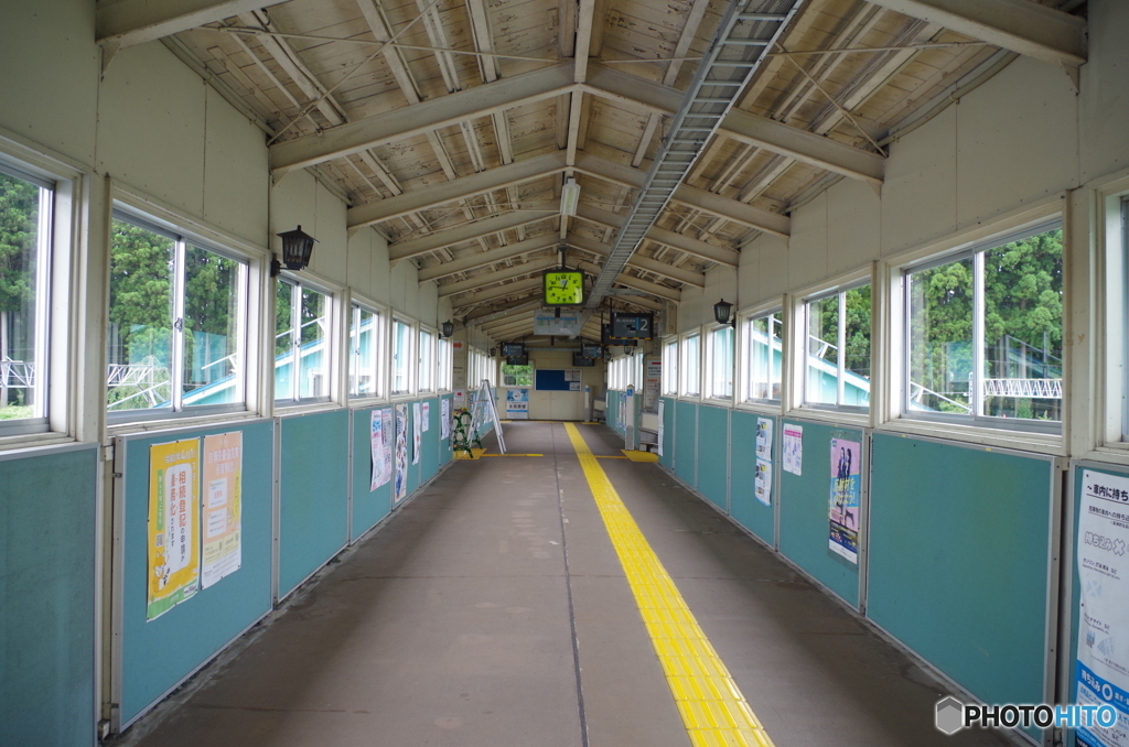 乗り鉄の旅３「北東北巡り＝跨線橋」