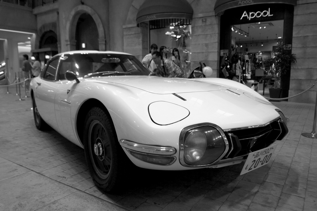 TOYOTA　2000GT