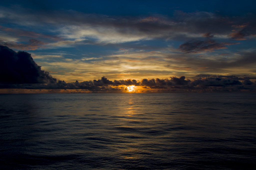 小笠原諸島への夕焼け