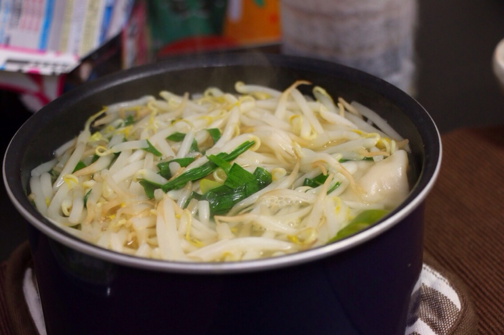 塩餃子鍋（餃子がみえないけど。。。）
