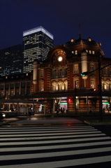 夜の東京駅