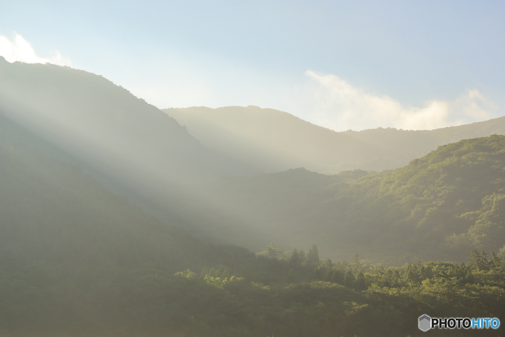 山の朝