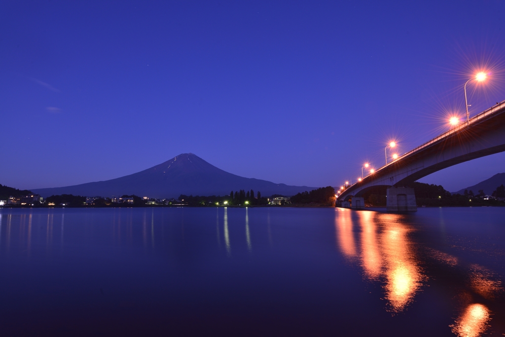 明かり恋しい。