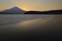 冬は、遠ざかる。
