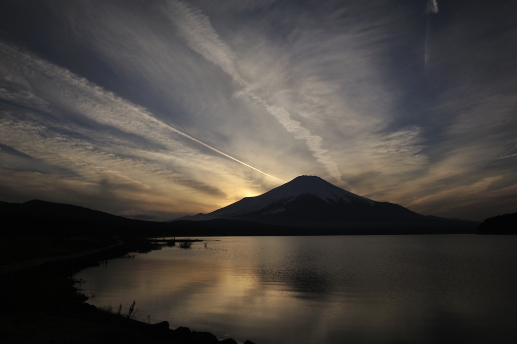 寒極まる、冬の空。