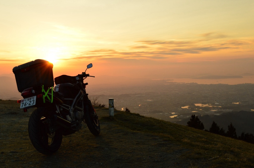 バイクと夕方