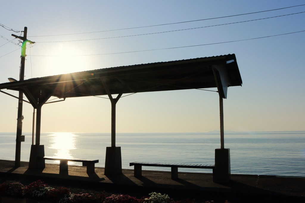 海の見える駅