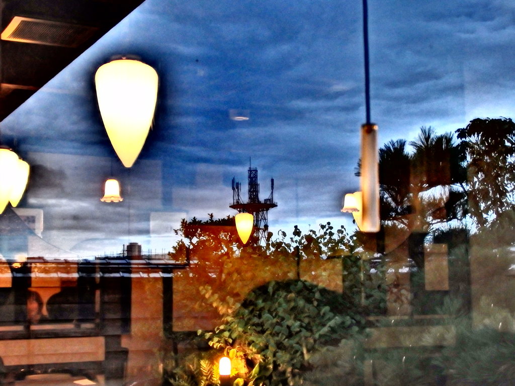 aru-cafe-nite